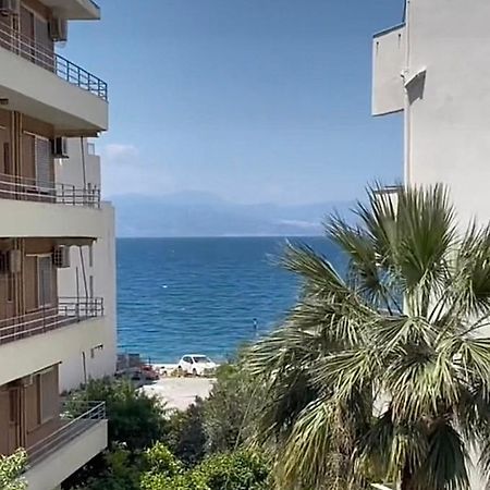 Agora Luxury Apartment 3 Loutraki  Bagian luar foto