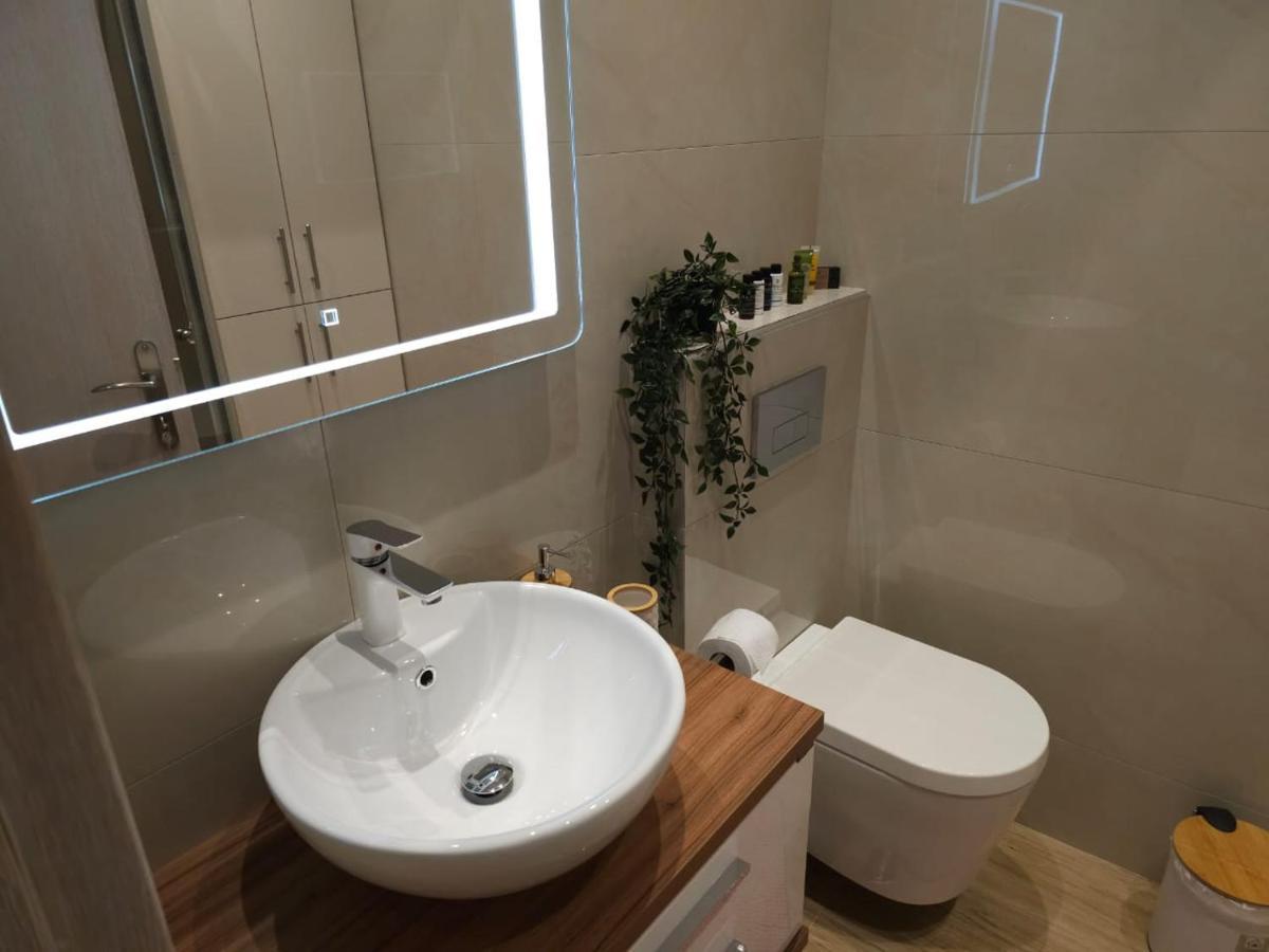 Agora Luxury Apartment 3 Loutraki  Bagian luar foto